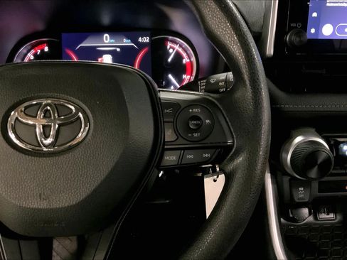 Used 2023 Toyota RAV4 LE AWD/4WD image 25