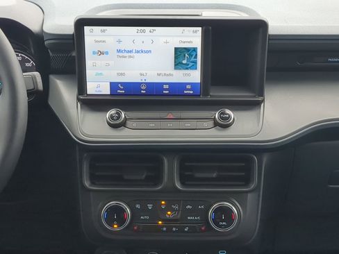 Certified 2024 Ford Maverick Lariat w/ Black Appearance Package image 16