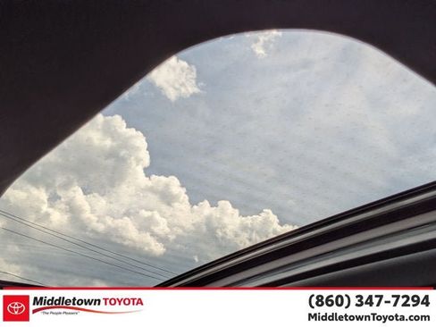 Used 2023 Toyota Highlander XSE AWD/4WD image 24