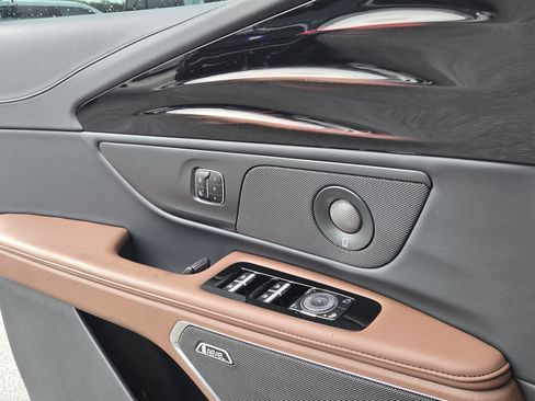 Used 2026 Lincoln Nautilus Reserve AWD/4WD image 23