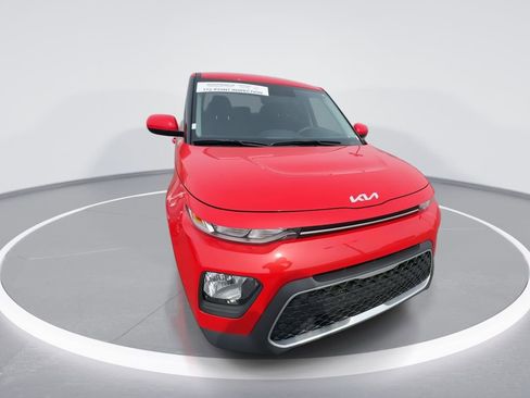 Used 2022 Kia Soul LX image 3