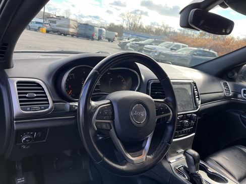 Used 2020 Jeep Grand Cherokee Limited image 24