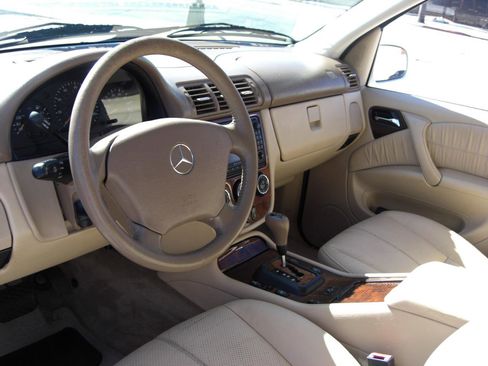 Used 2004 Mercedes-Benz ML 350 4MATIC image 6