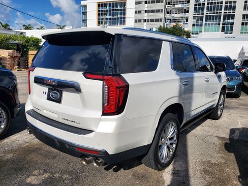 Used 2022 GMC Yukon Denali AWD/4WD image 3