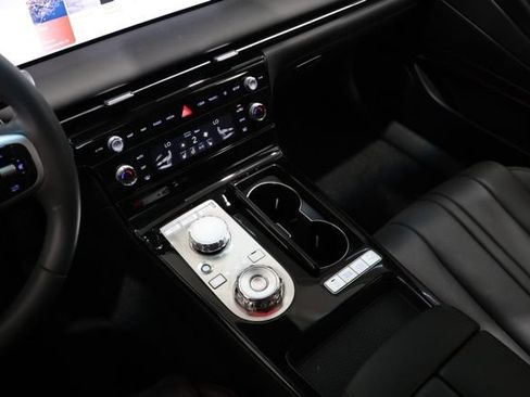 Used 2025 Genesis G80 2.5T AWD/4WD image 31