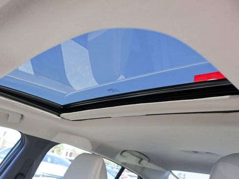 New 2026 Nissan Sentra SL image 9