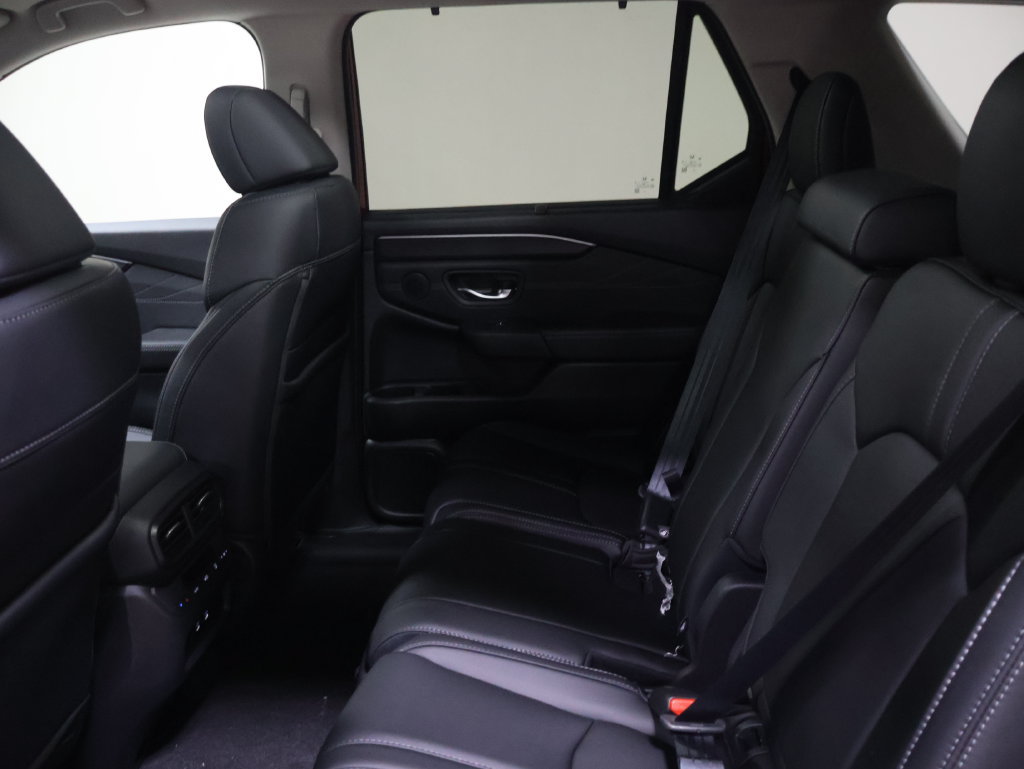 New 2026 Honda Pilot Touring image 9