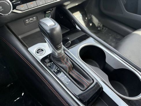 Used 2025 Nissan Altima 2.5 SR image 14