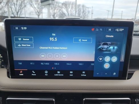 Used 2021 Lincoln Nautilus Reserve image 32