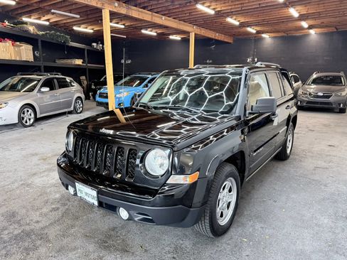 Used 2016 Jeep Patriot Sport FWD image 5