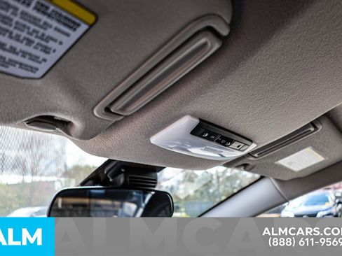 Used 2025 Nissan Versa SV w/ Trunk Package image 44