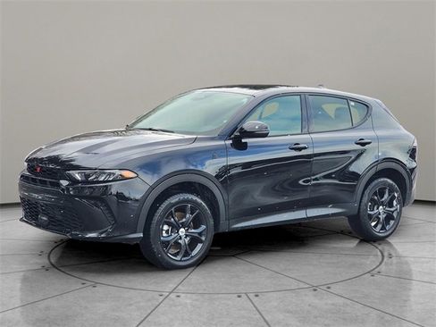 Used 2023 Dodge Hornet GT w/ GT Blacktop Package image 3