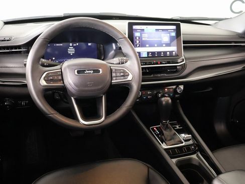 Used 2024 Jeep Compass Limited w/ High Altitude Package image 2