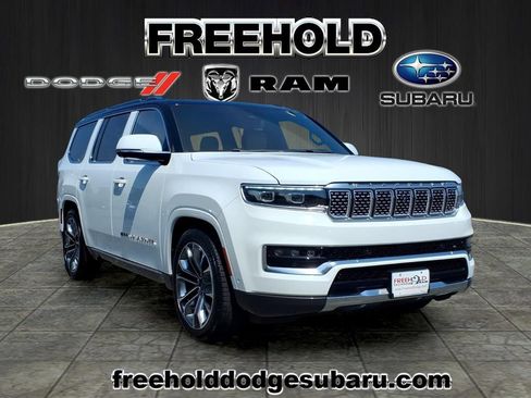 Used 2022 Jeep Grand Wagoneer Series III AWD/4WD image 1