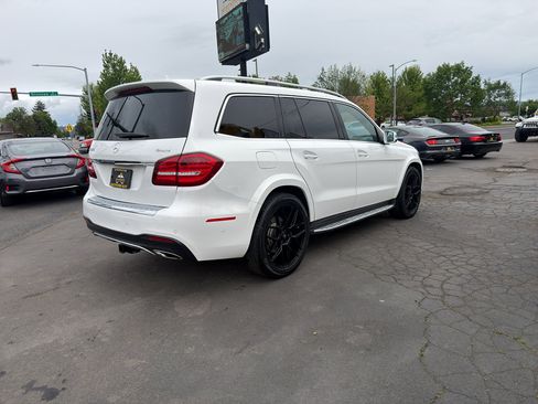 Used 2018 Mercedes-Benz GLS 550 4MATIC image 8