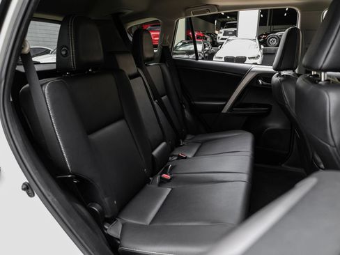 Used 2017 Toyota RAV4 Limited FWD image 38