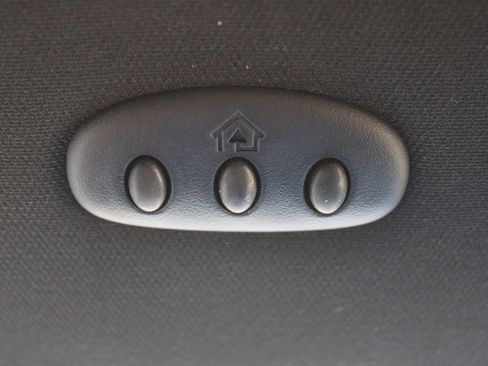 Used 2016 Dodge Grand Caravan SXT image 57