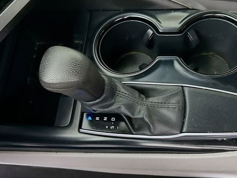 Used 2020 Toyota Camry LE image 20