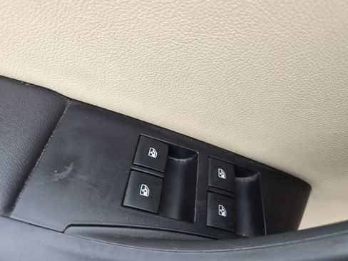 Used 2016 Buick Cascada Premium image 28