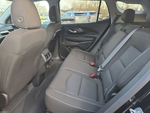 Used 2024 GMC Terrain SLE w/ Driver Convenience Package image 15