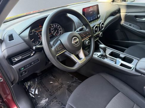 Used 2024 Nissan Sentra SV FWD image 13