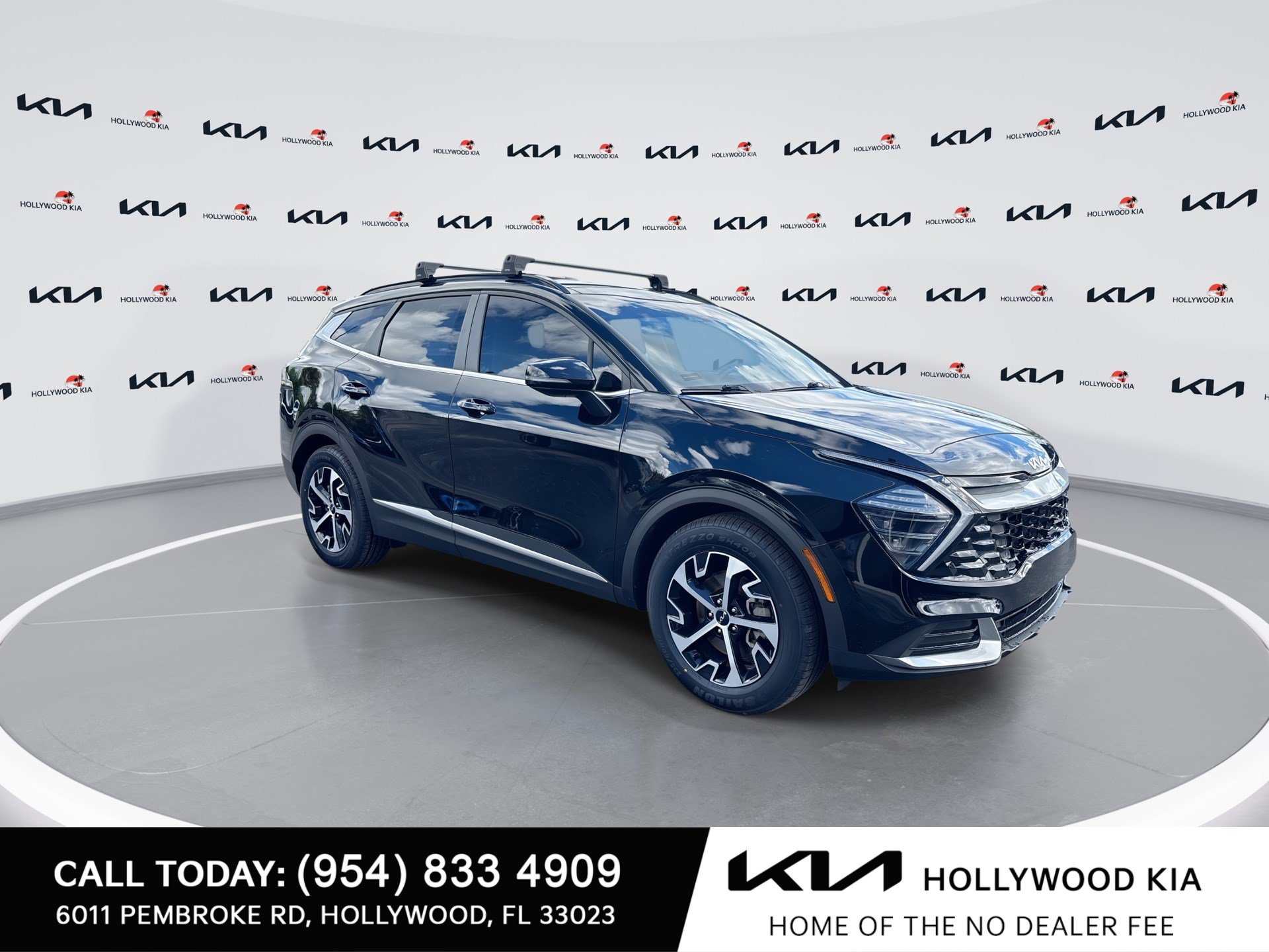 Certified 2025 Kia Sportage EX w/ Premium Package FWD image 2