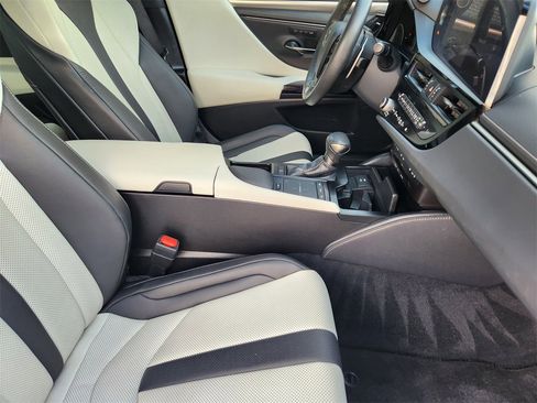 Used 2022 Lexus ES 350 F Sport image 13