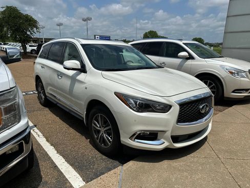 Certified 2020 INFINITI QX60 Luxe w/ Essential Package FWD image 3