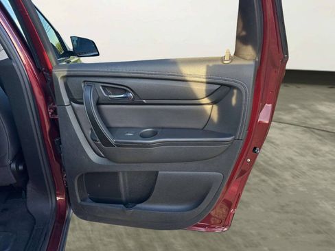 Used 2017 Chevrolet Traverse LT w/ Style and Technology Package AWD/4WD image 15