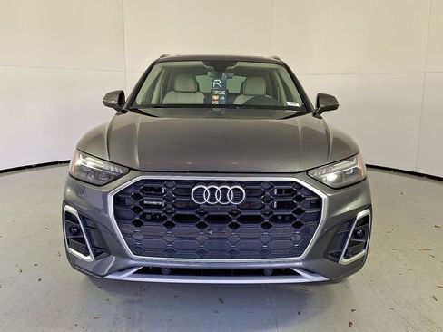 Used 2024 Audi Q5 e Prestige w/ Prestige Package image 2