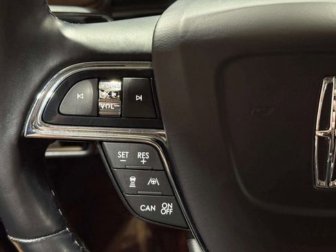 Certified 2023 Lincoln Nautilus Reserve w/ Equipment Group 201A image 11