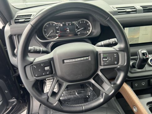 Certified 2023 Land Rover Defender 110 X-Dynamic SE AWD/4WD image 12