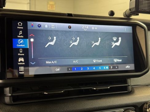 Used 2024 Jeep Gladiator Sport image 35