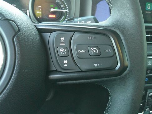 Used 2025 Jeep Wrangler Unlimited Sport S 4xe AWD/4WD image 31