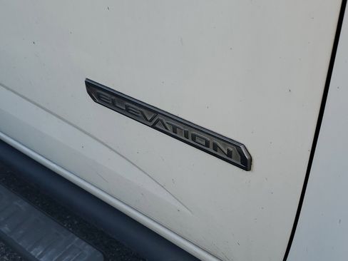 Used 2022 GMC Canyon Elevation w/ Elevation Premium Package image 3