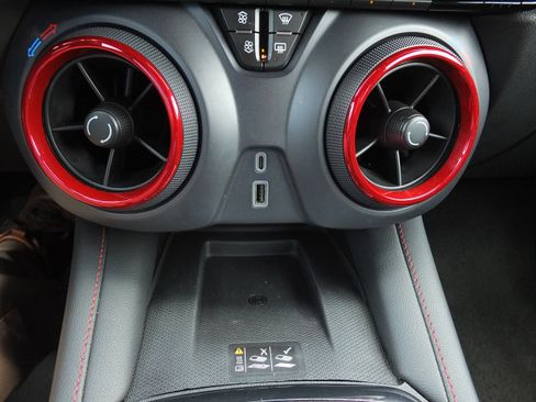 Used 2025 Chevrolet Blazer RS FWD image 25