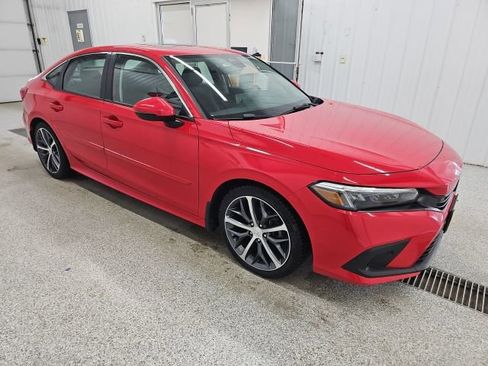 Used 2022 Honda Civic Touring image 6