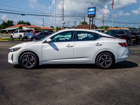 Used 2025 Nissan Sentra SV FWD image 4