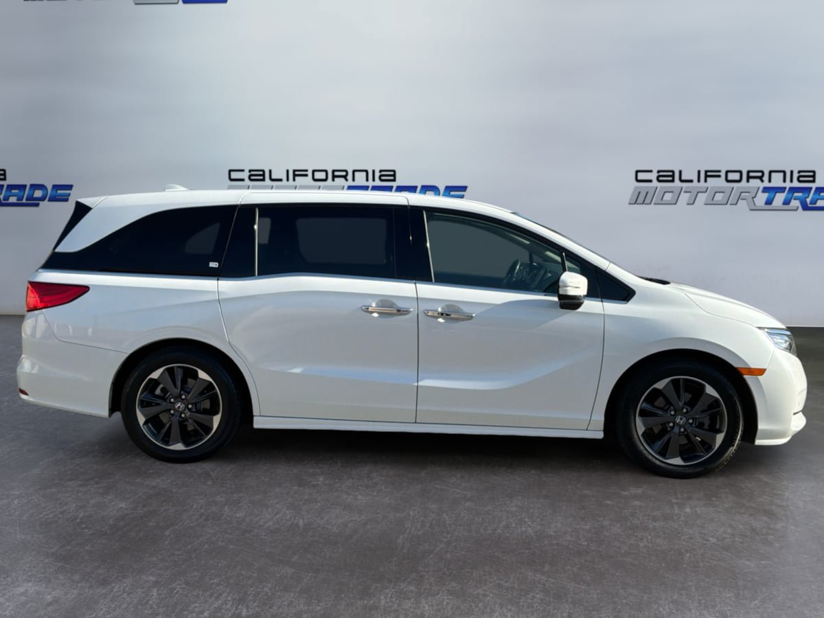 Used 2022 Honda Odyssey Elite image 4
