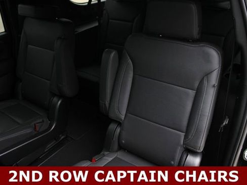 Used 2022 Chevrolet Suburban LT w/ Luxury Package AWD/4WD image 7