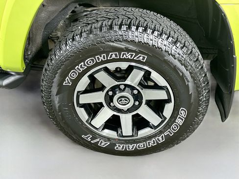 Certified 2023 Toyota 4Runner TRD Off-Road Premium w/ Off Road Premium Plus Package AWD/4WD image 34