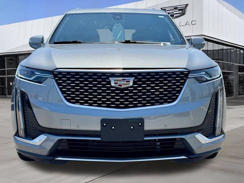 Certified 2024 Cadillac XT6 Premium Luxury FWD image 4