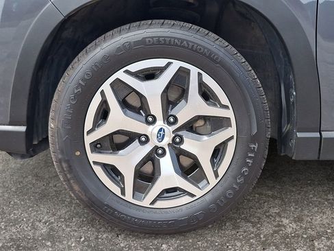 Used 2023 Subaru Forester Premium image 6