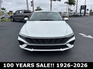 Used 2025 Hyundai Elantra SEL video 2