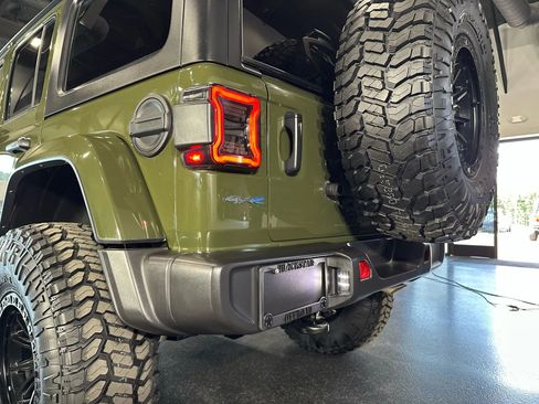 Used 2024 Jeep Wrangler Unlimited w/ Convenience Group image 9