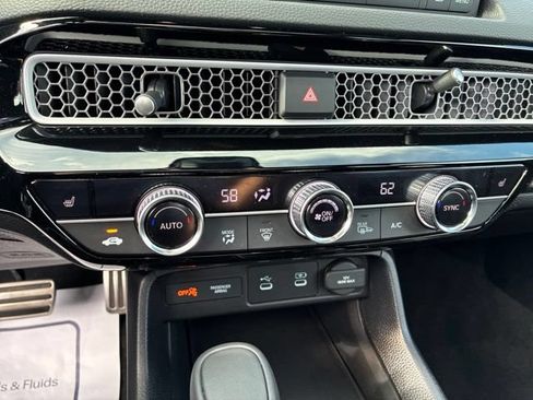 Used 2025 Honda Civic Sport image 12
