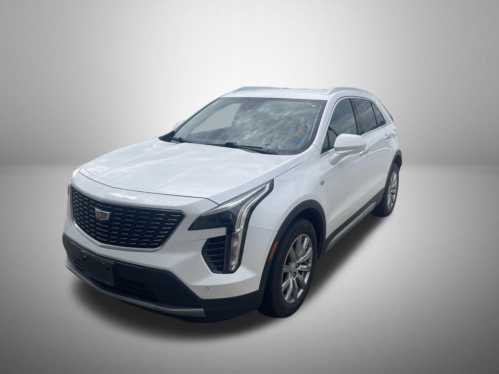 Used 2019 Cadillac XT4 Premium Luxury w/ Cold Weather Package FWD image 1