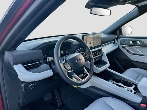 New 2027 Ford Explorer Platinum AWD/4WD image 6