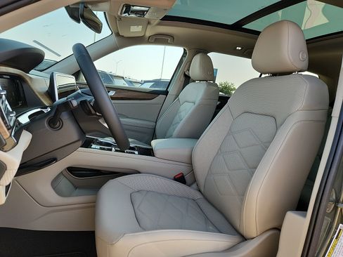 New 2026 Volkswagen Atlas SE FWD image 13