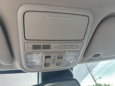 Used 2015 Honda Odyssey Touring image 31